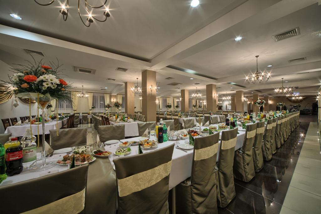 Hotel Stara Fabryka Malogoszcz Екстер'єр фото